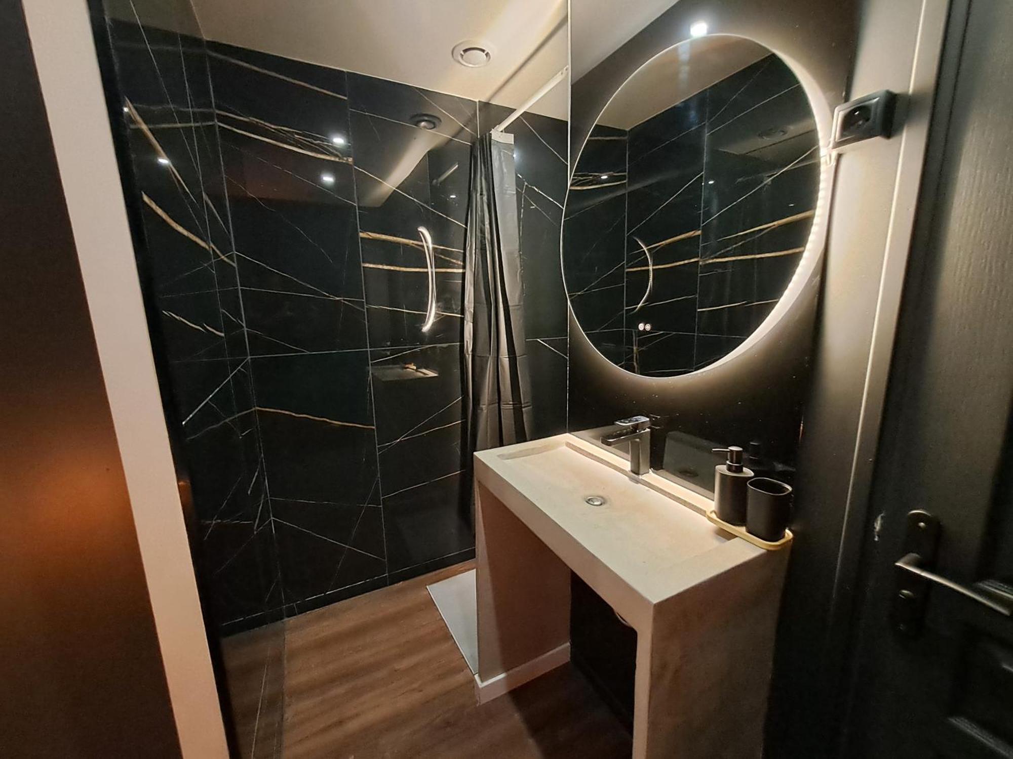 Belle Suite Metro 14 Paris Orly Esterno foto